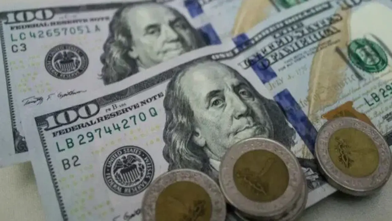 تراجع الدولار.. سعر العملة مقابل الجنيه المصري الاثنين